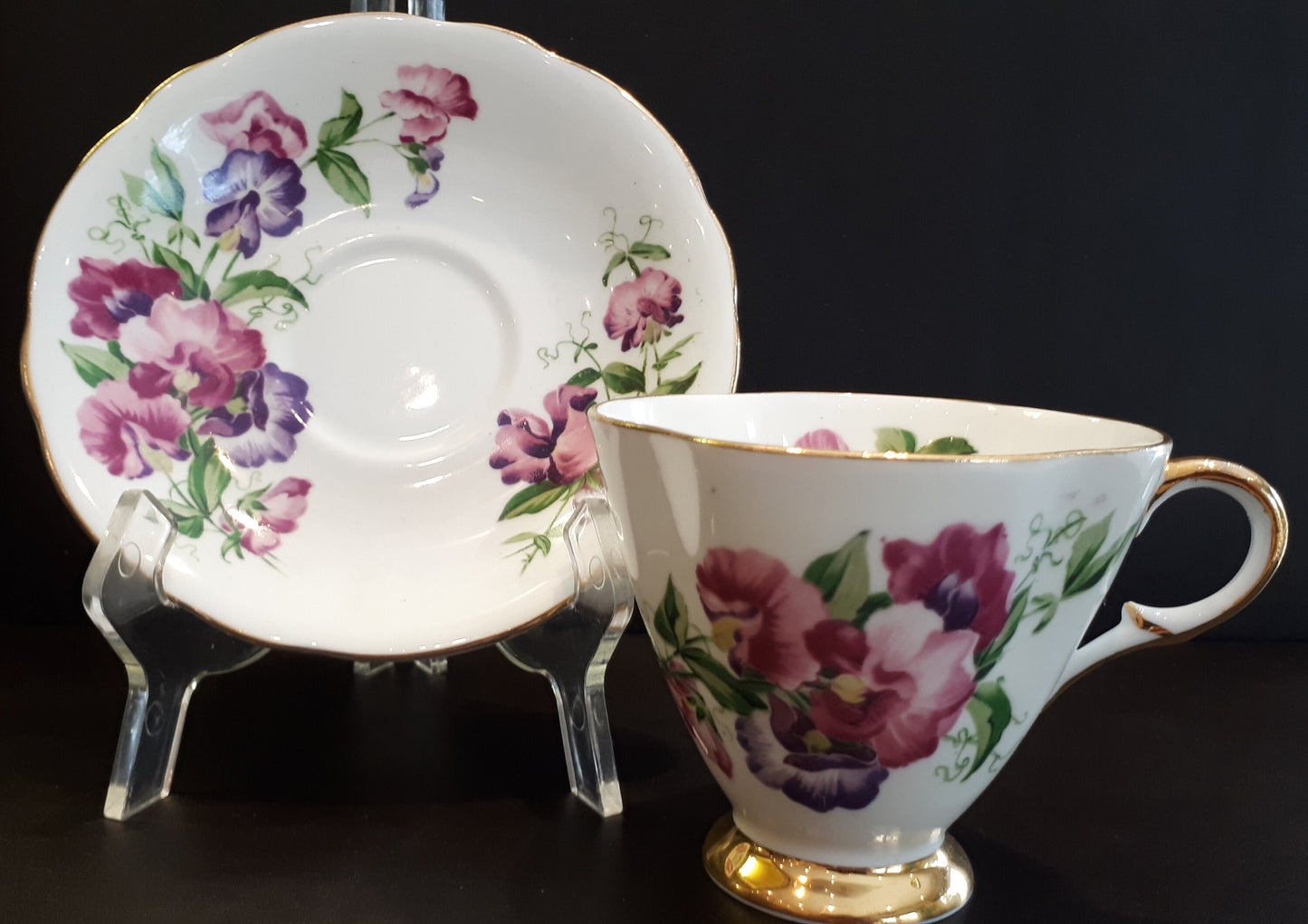 Beautiful Vintage, Windsor, Fine Bone China Floral Teacup And Saucer 397152