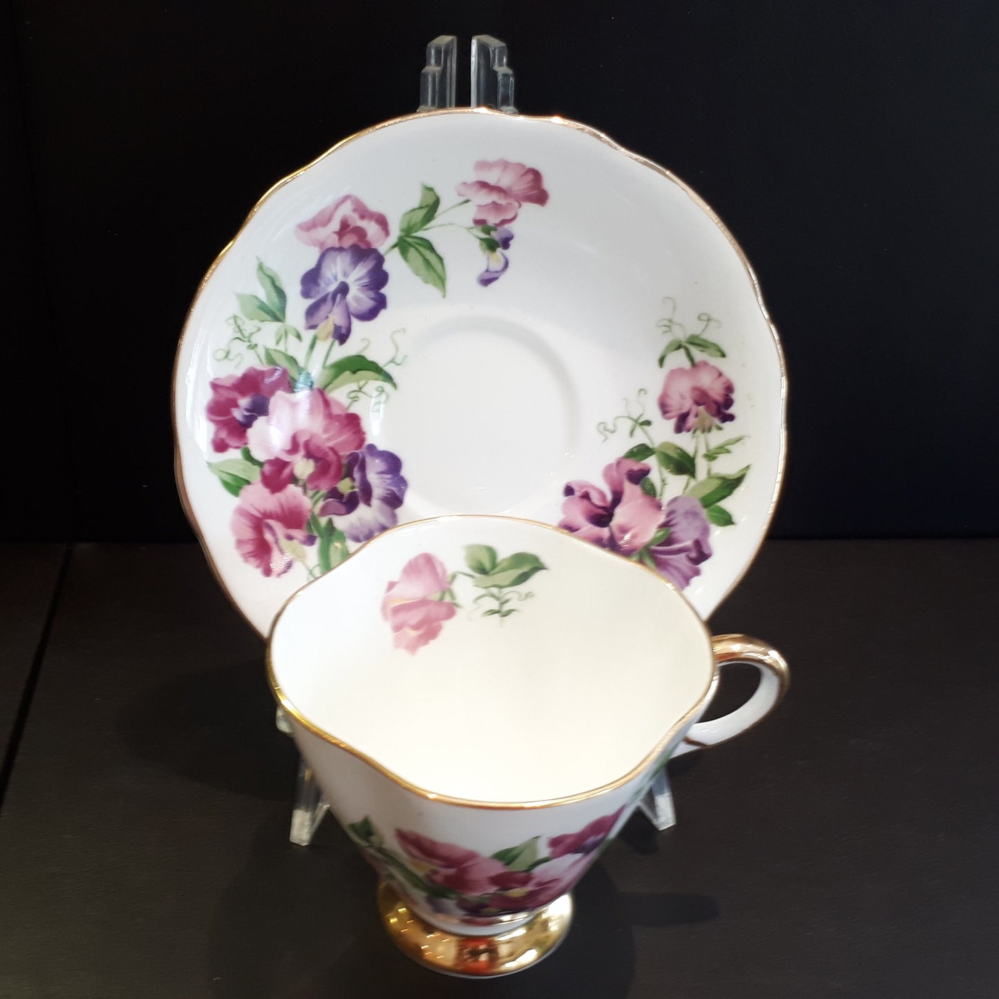 Beautiful Vintage, Windsor, Fine Bone China Floral Teacup And Saucer 397152