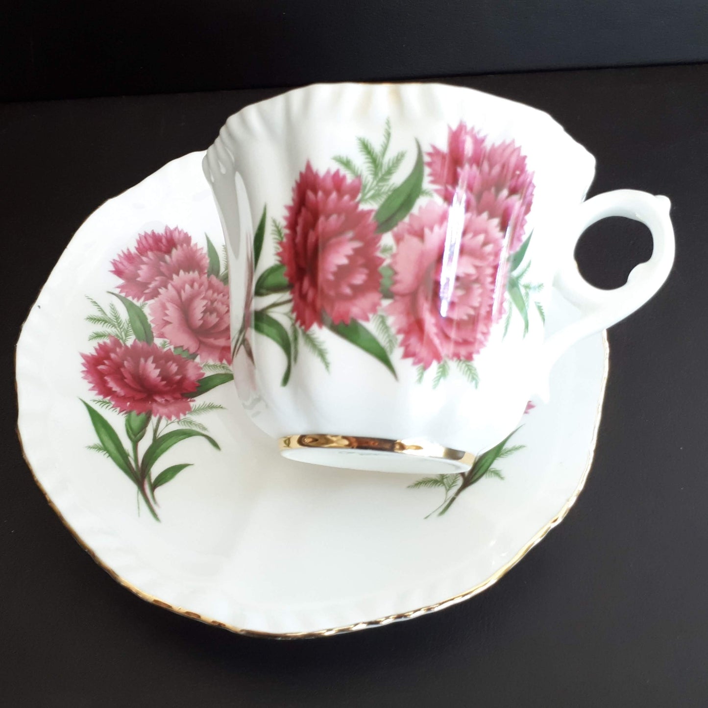 Royal Grafton Bone China with large deep pink Carnation flowers teacup & saucer