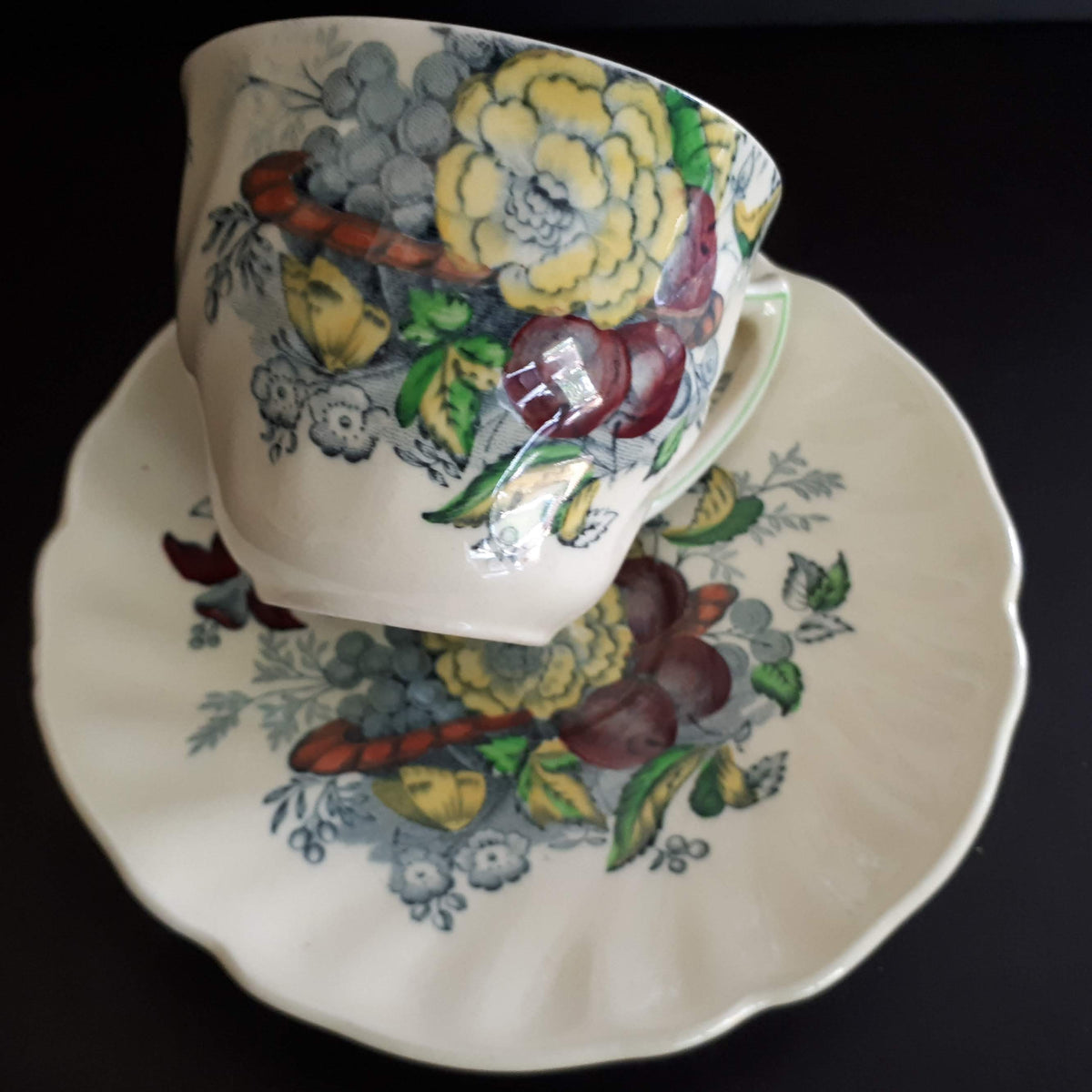 Set of 4 Royal Doulton Demitasse Cup Saucer The Kirkwood Flowers & Fruits design