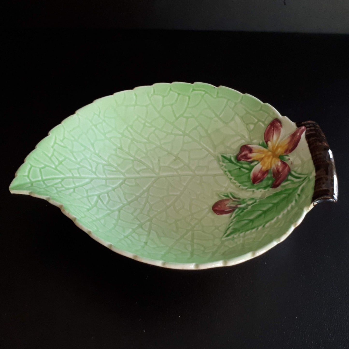 Vintage Carlton ware Green Apple blossom leaf plate dish