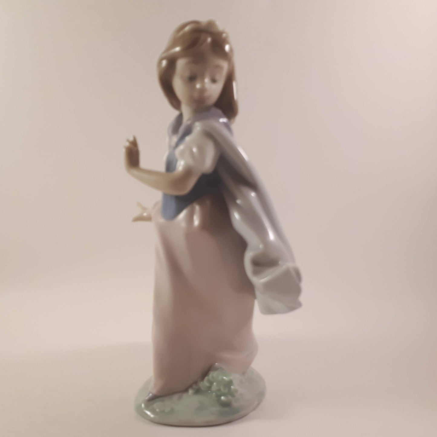 Lladro 6036 Young Princess Retired Figurine Rare, hard to find!