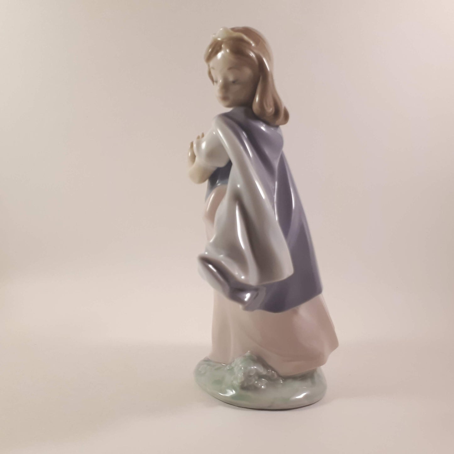 Lladro 6036 Young Princess Retired Figurine Rare, hard to find!
