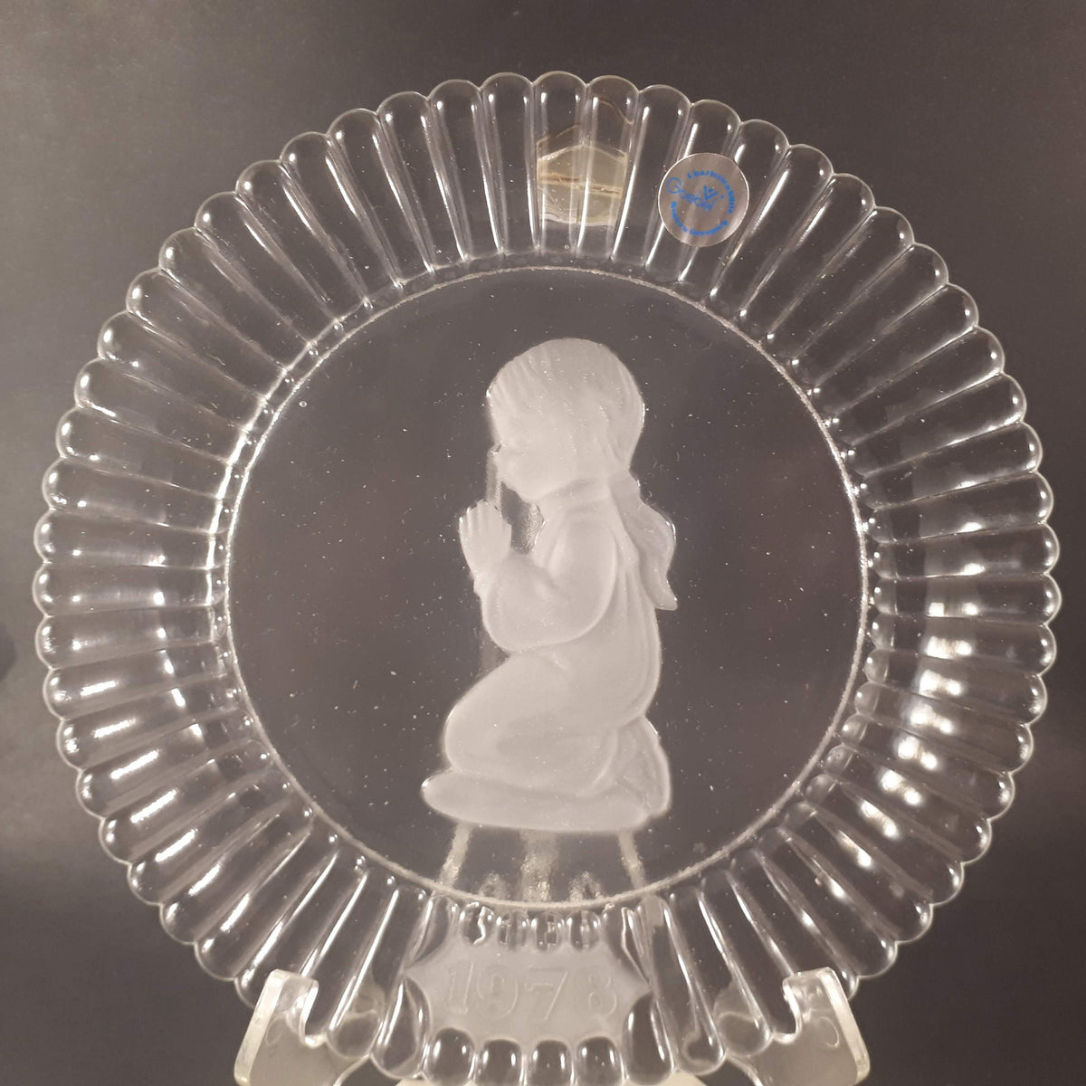 GOEBEL 1978 First Edition Annual Crystal Glass Plate Original Box Praying Girl