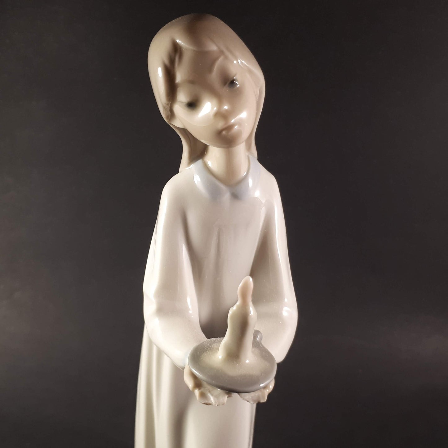 Lladro Girl With Candle Figurine No Box Excellent 8 "H 4868 Glazed Finish