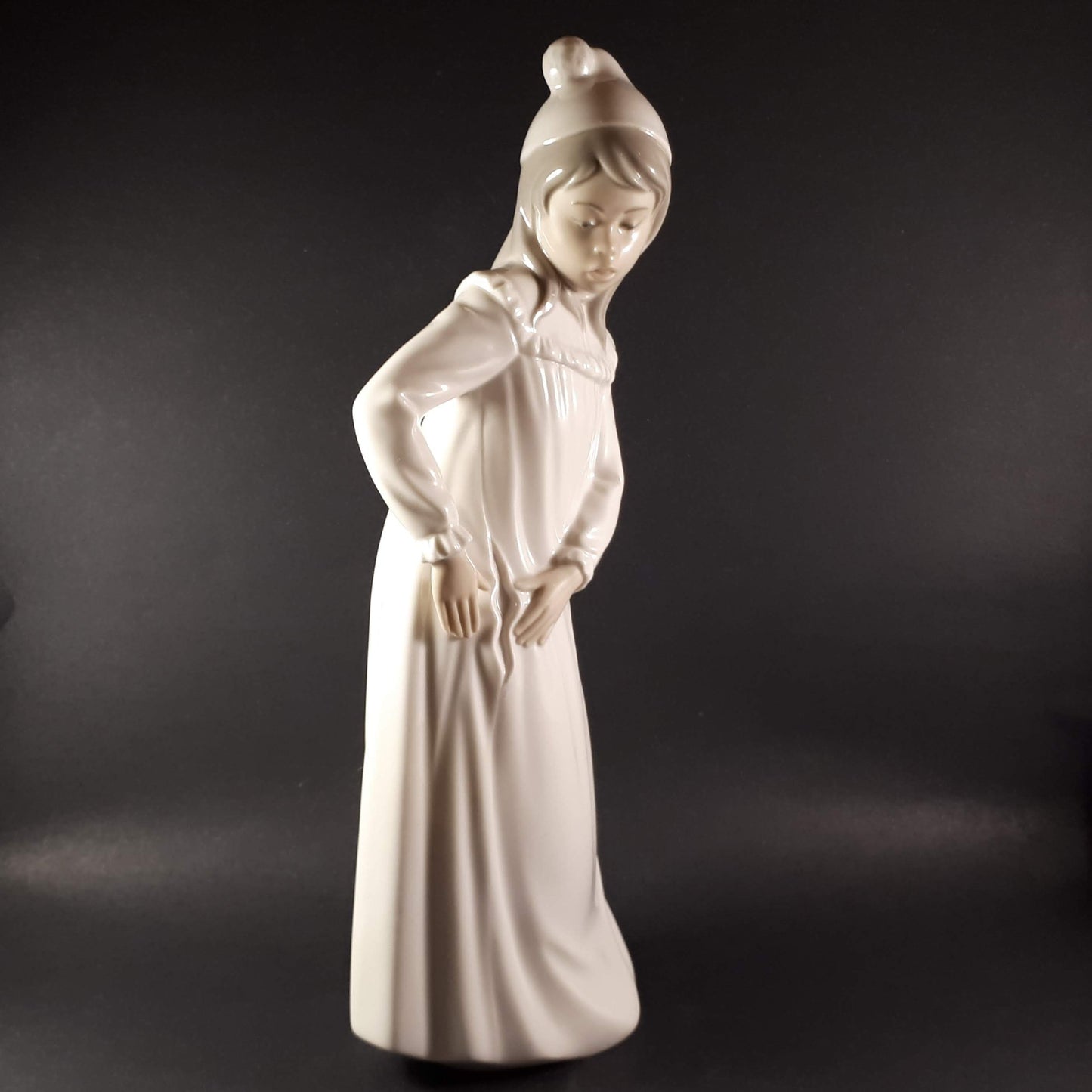 Lladro Daisa NAO Girl with Torn Nightgown Figurine Vintage 1980’s