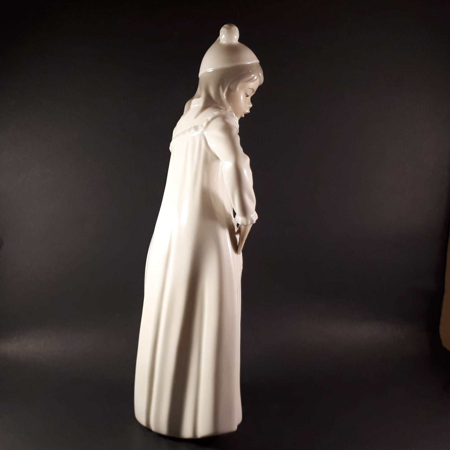 Lladro Daisa NAO Girl with Torn Nightgown Figurine Vintage 1980’s