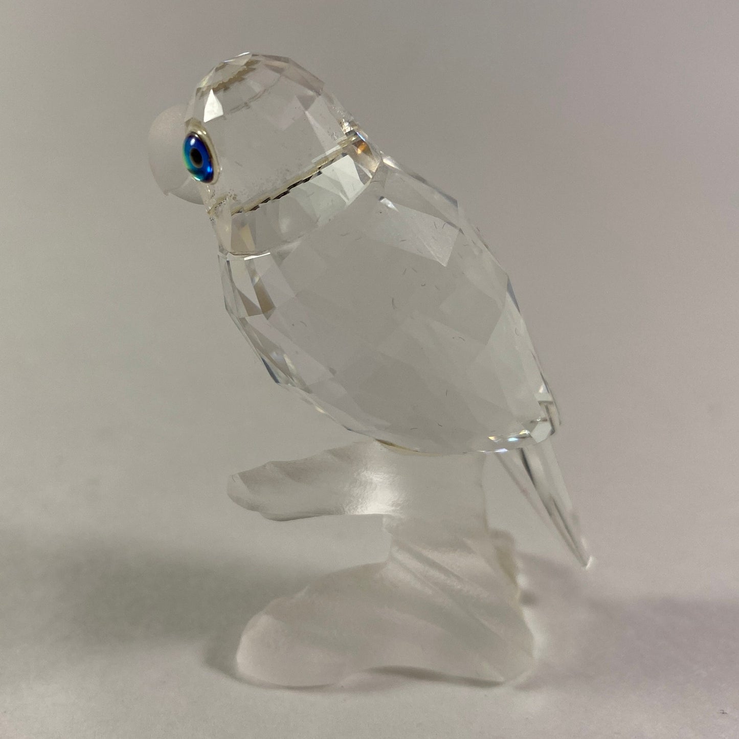 Swarovski Up In The Trees Parrot Figurine Frosted Base in Excellent Condition