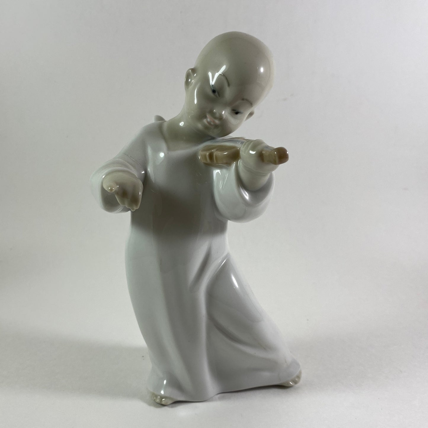 LLADRO 4536 Angel Boy Playing Violin 1971-1974 Retired