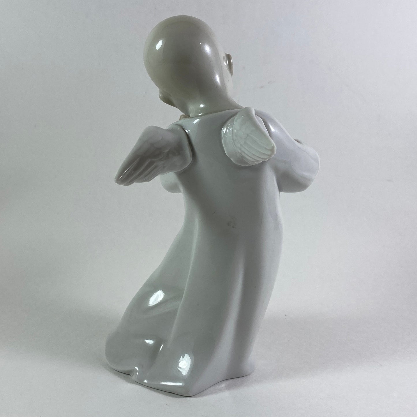LLADRO 4536 Angel Boy Playing Violin 1971-1974 Retired