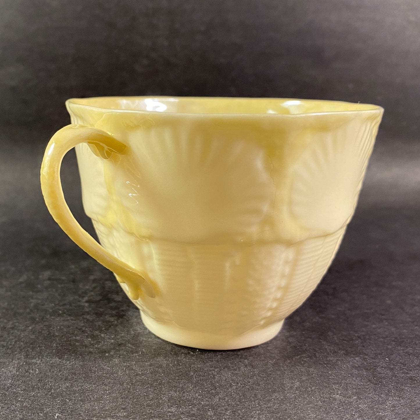 Rare Belleek shell design white/beige teacup