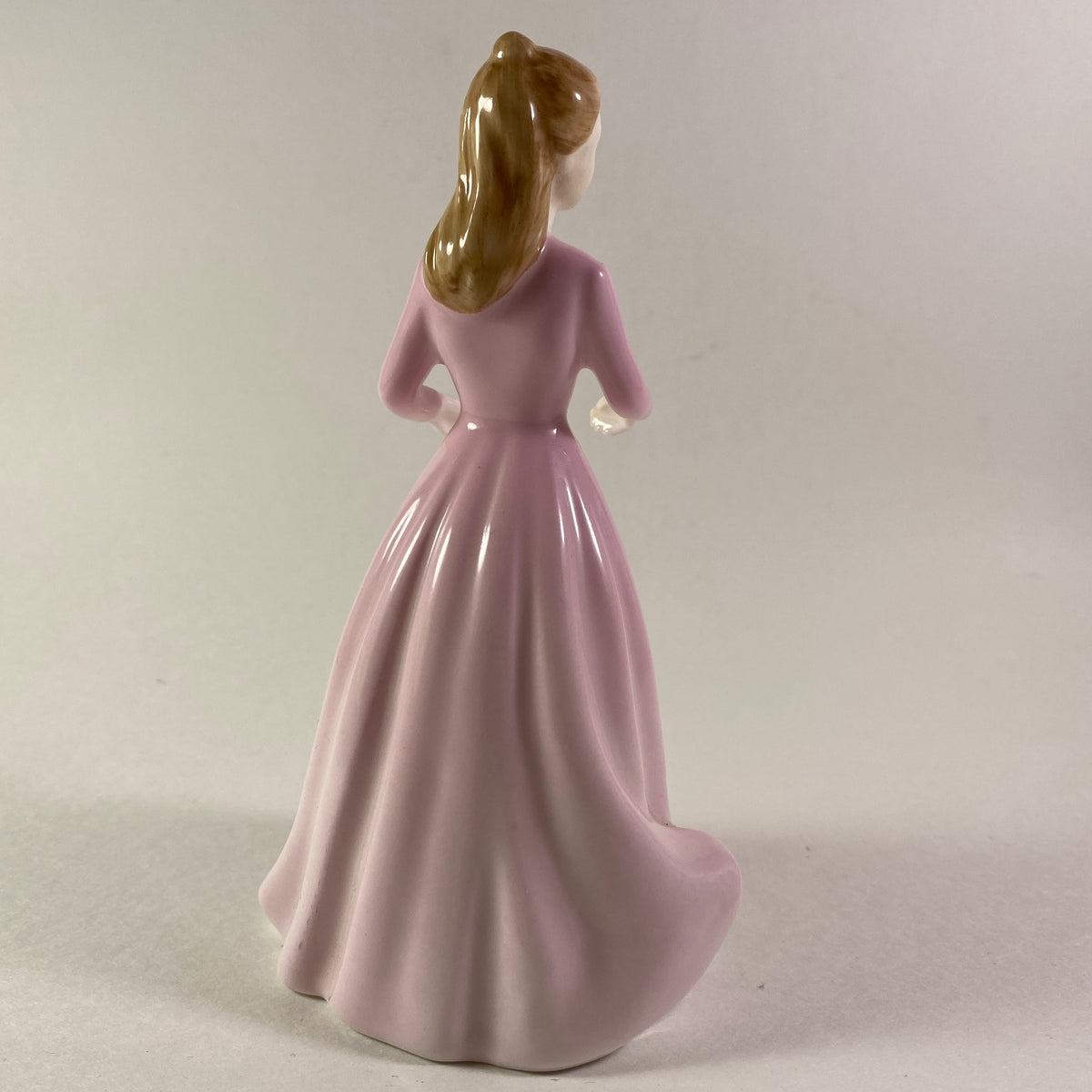 Very Rare !! Royal Doulton Exclusive to Canada Magical Moments HN 4607