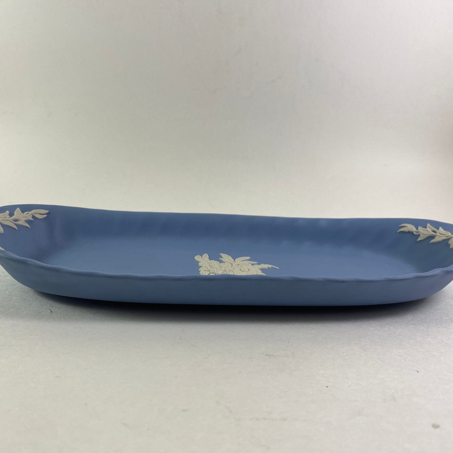 RARE !! Wedgewood Jasperware Oblong Trinket Jewelry olive Tray 9”X 3.5”