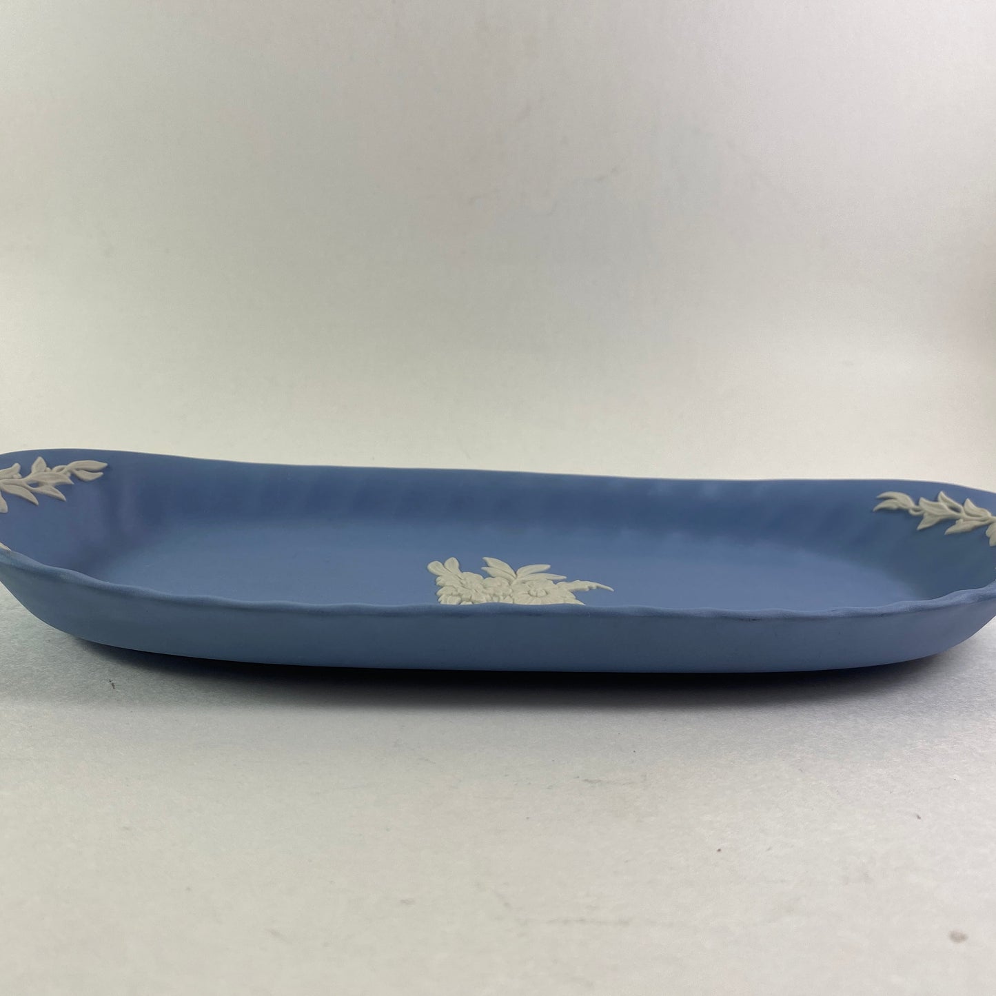 RARE !! Wedgewood Jasperware Oblong Trinket Jewelry olive Tray 9”X 3.5”