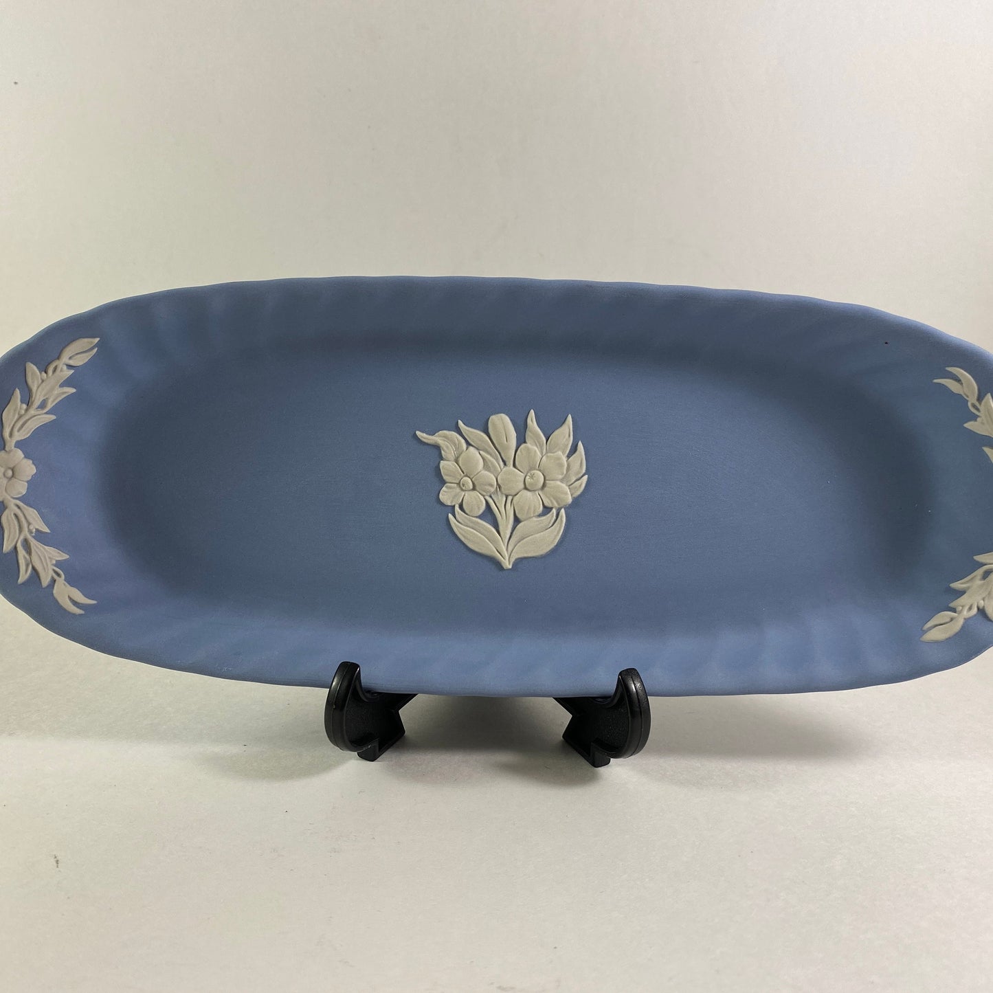RARE !! Wedgewood Jasperware floral Trinket Jewelry olive Tray 9”X 3.5”