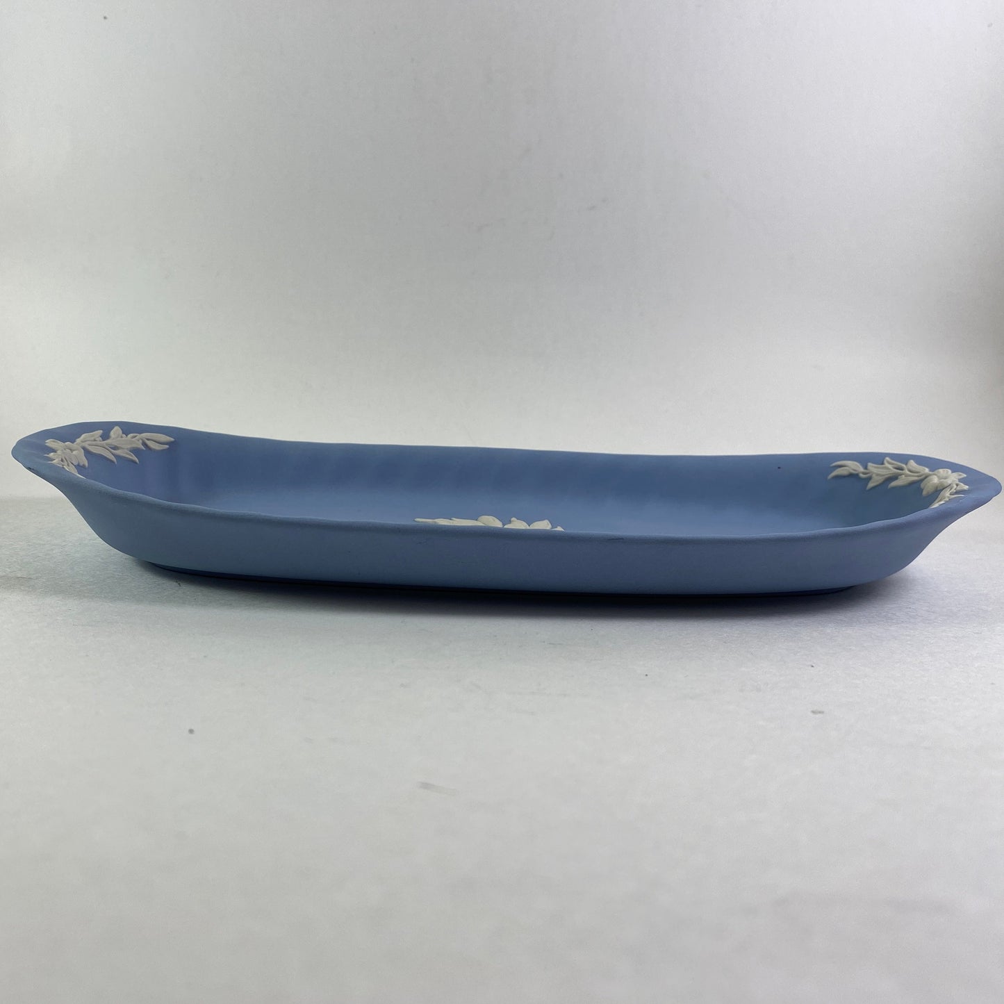 RARE !! Wedgewood Jasperware floral Trinket Jewelry olive Tray 9”X 3.5”