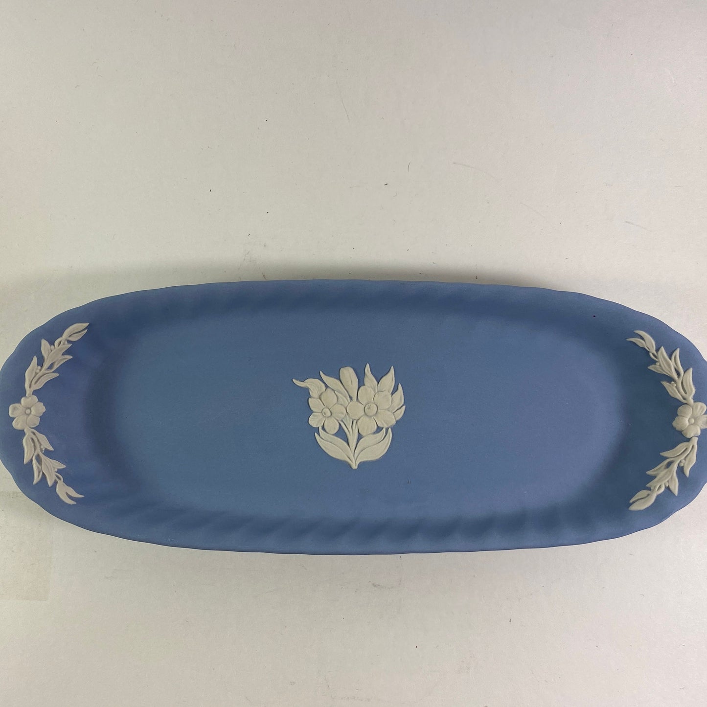 RARE !! Wedgewood Jasperware floral Trinket Jewelry olive Tray 9”X 3.5”