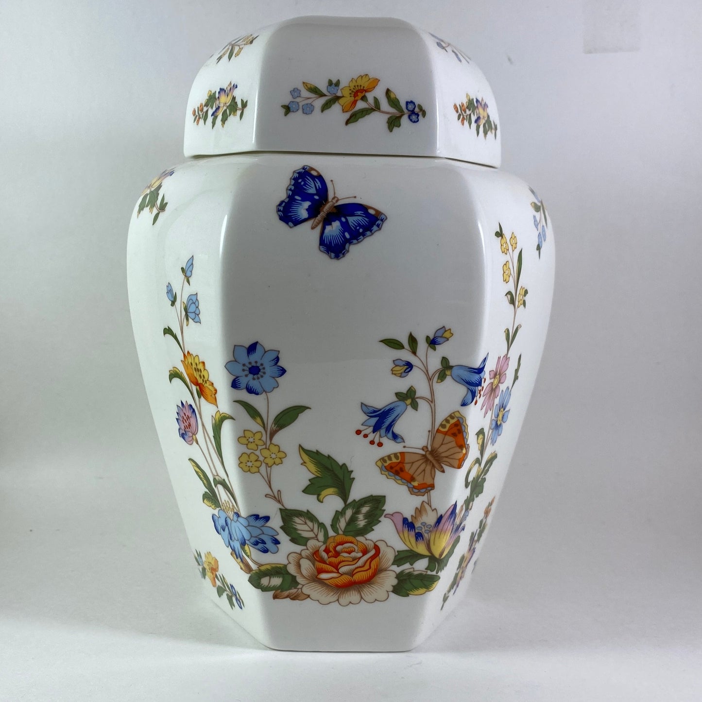 Vintage Pretty Aynsley Cottage Garden Hexagonal Ginger Jar & Lid