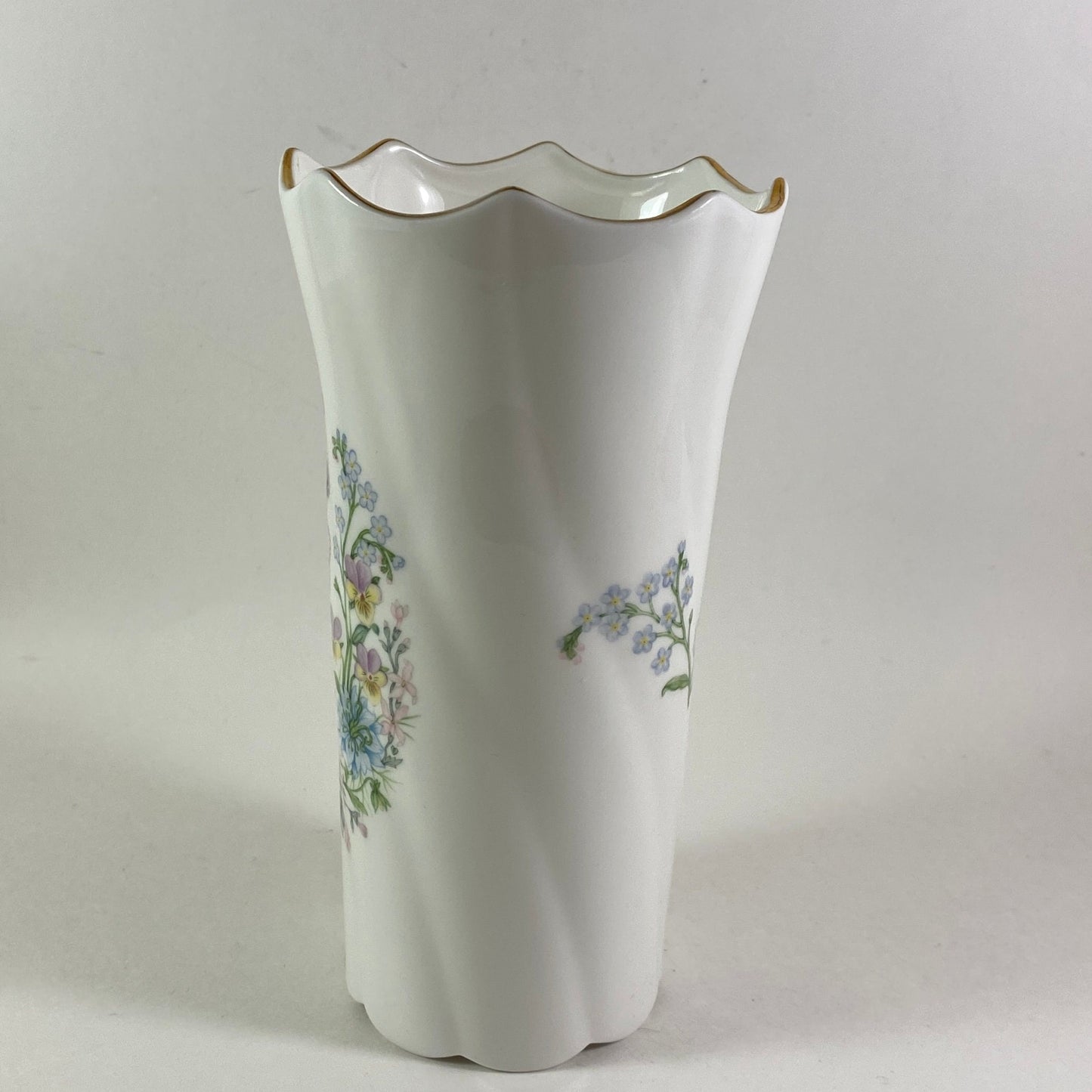 Vintage Aynsley Wild Tudor floral Vase 6 inches tall.