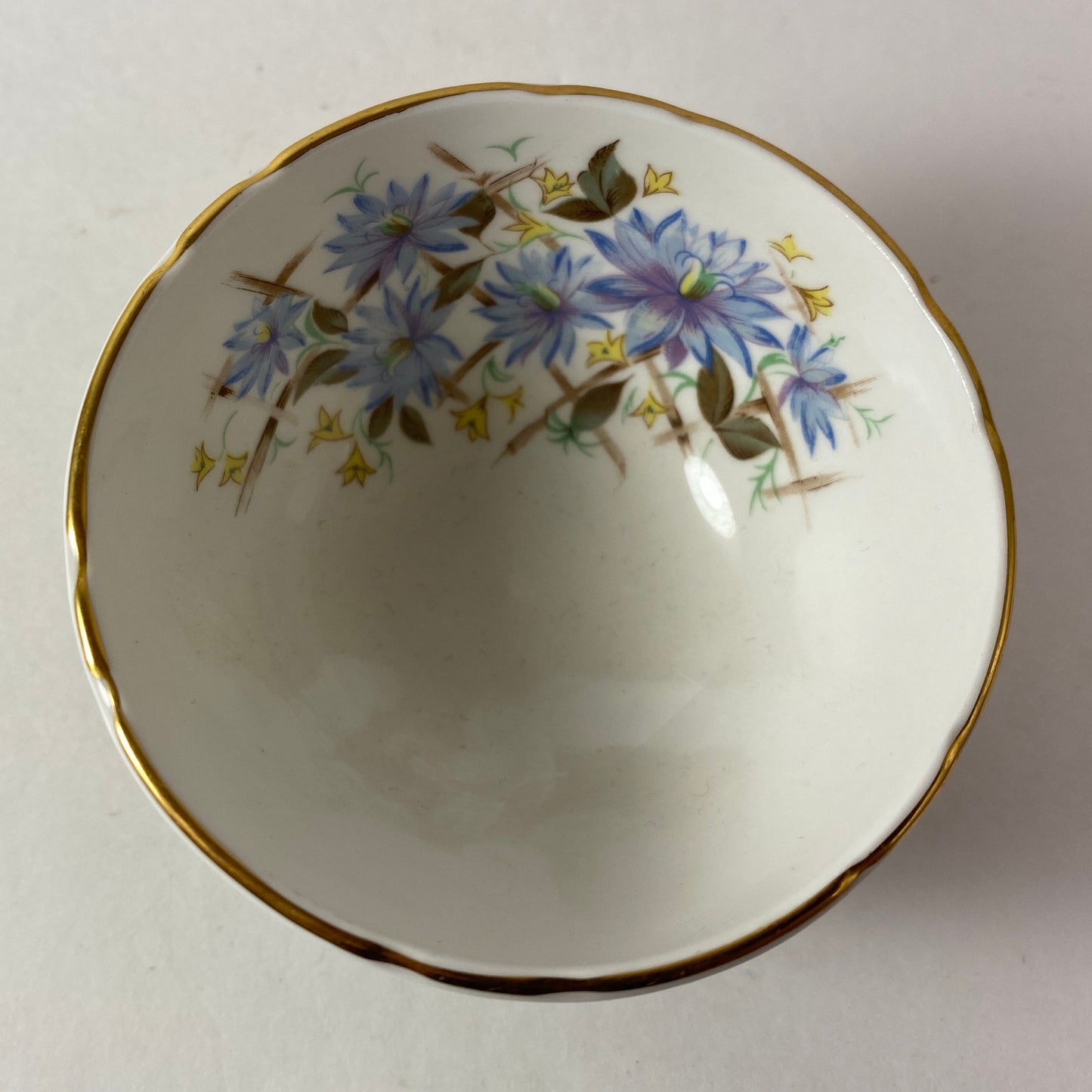 Aynsley, Blue Corn Daisy Flowers & Trellis open Sugar bowl
