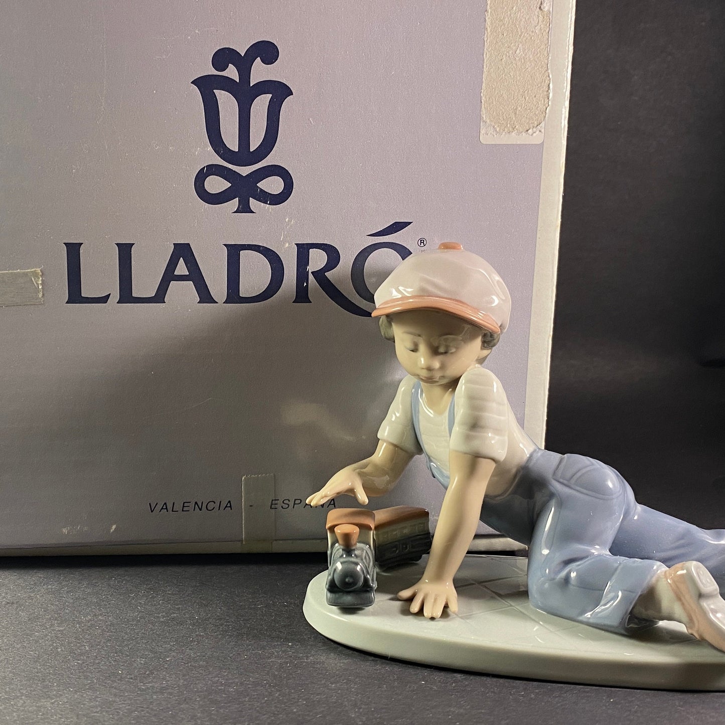 Lladro 7619~All Aboard Collector's Society ~In Original Box