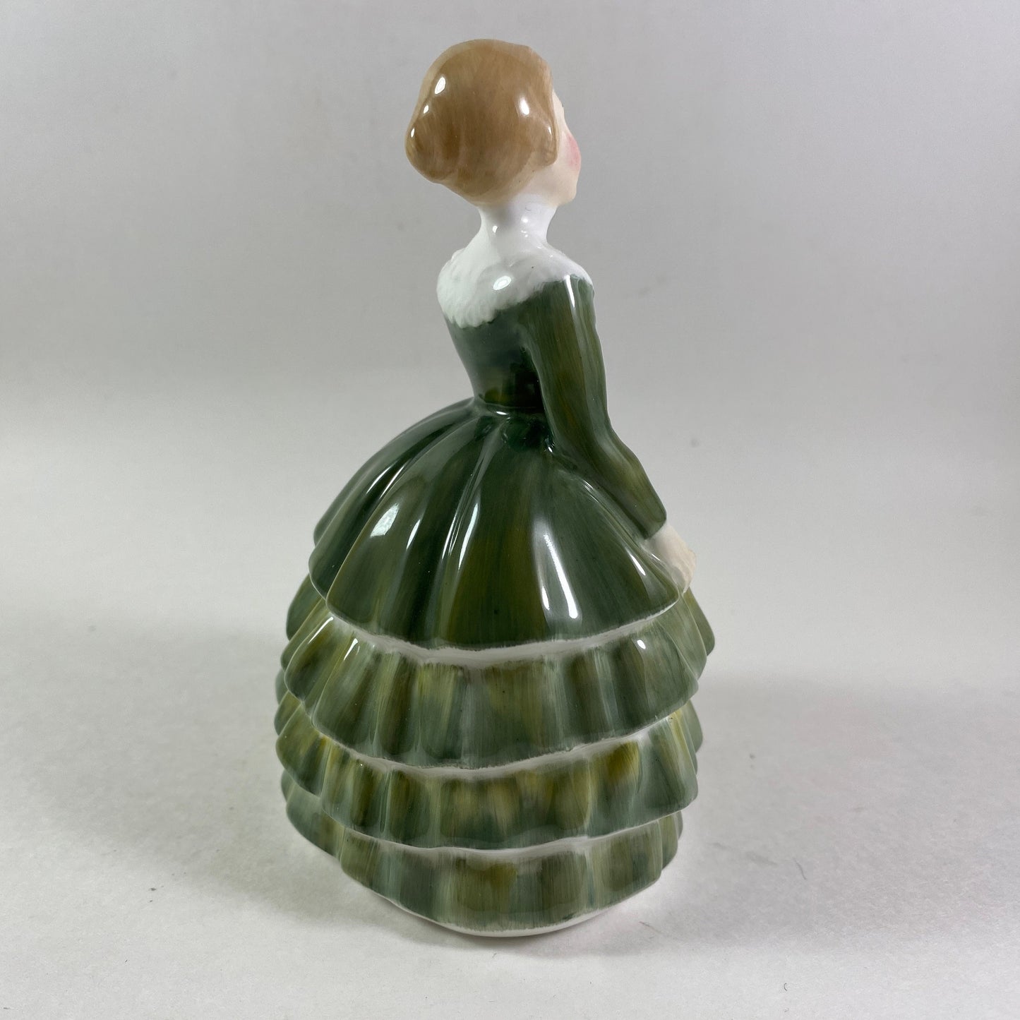 Royal Doulton Porcelain Figurine "Belle" HN 2340 Bone China Figure 4 1/2" H