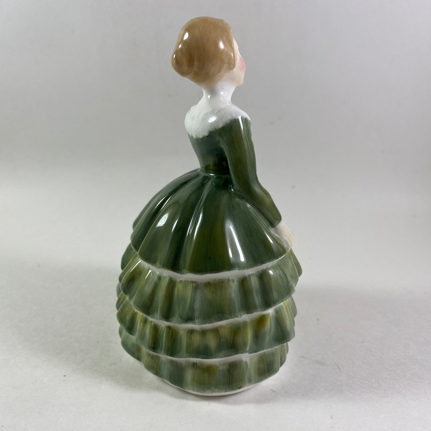 Royal Doulton Porcelain Figurine "Belle" HN 2340 Bone China Figure 4 1/2" H