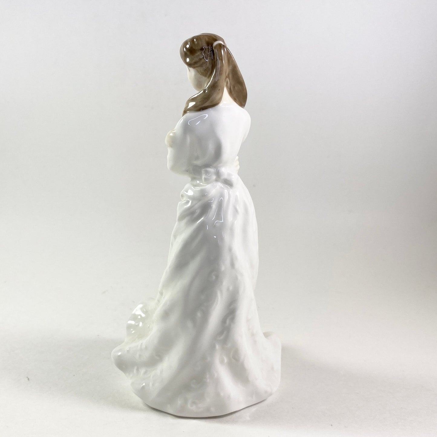 Royal Doulton Embrace International collectors club figurine HN 4258