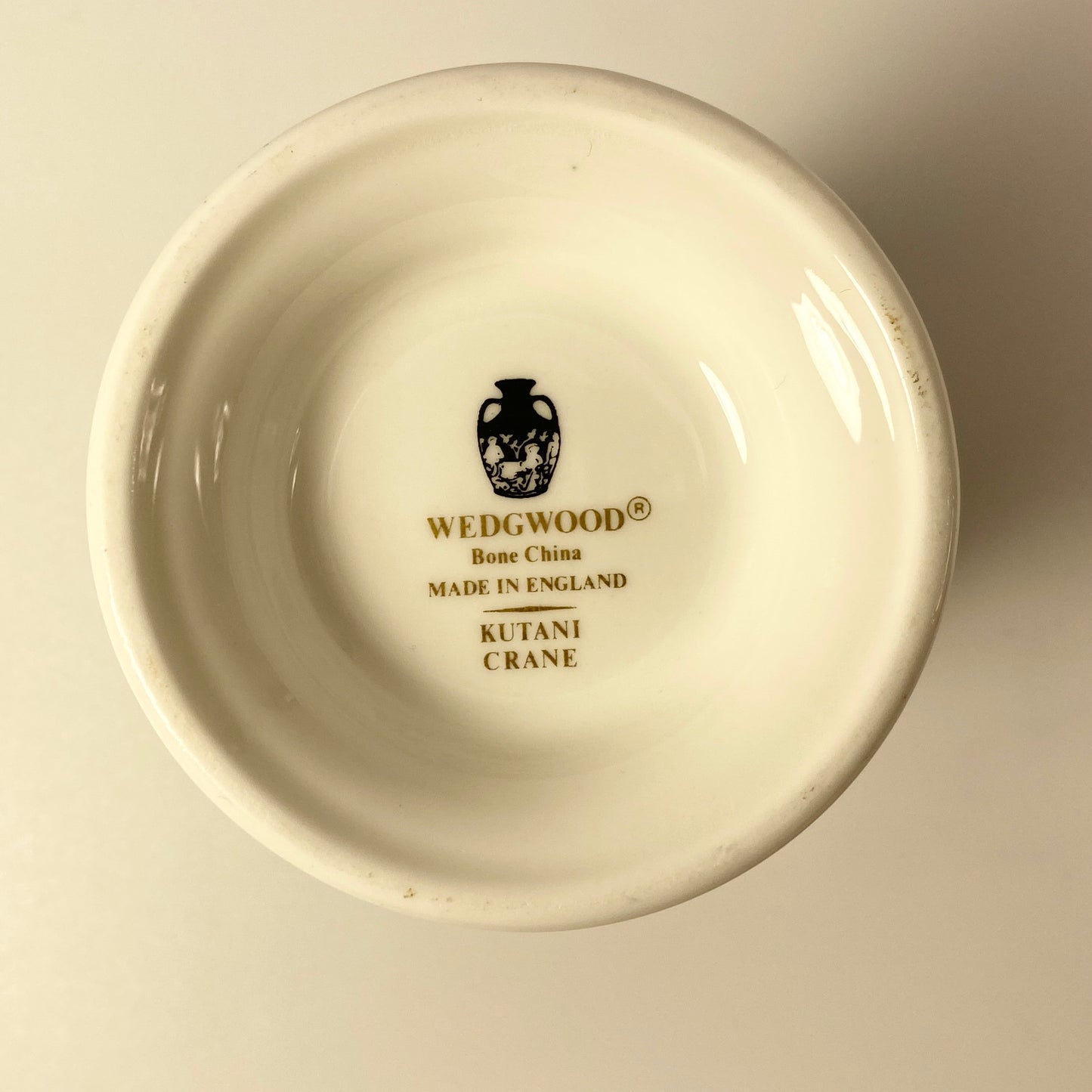 Set of 2 Wedgwood Kutani bird trumpet Vase & lidded jar