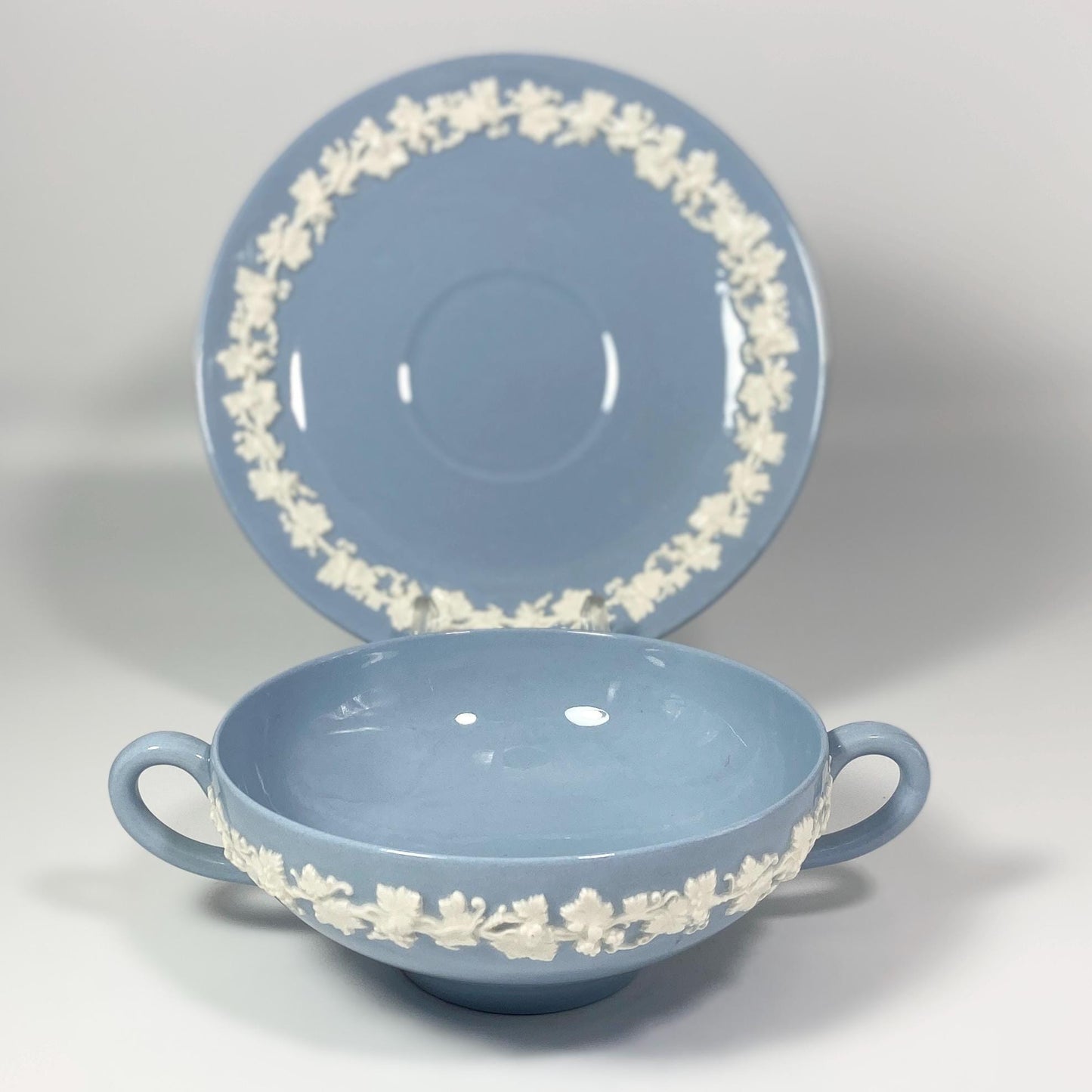 1950s Wedgwood Queens ware Cream Soup Bowls & Saucers Cream On Lavender Blue