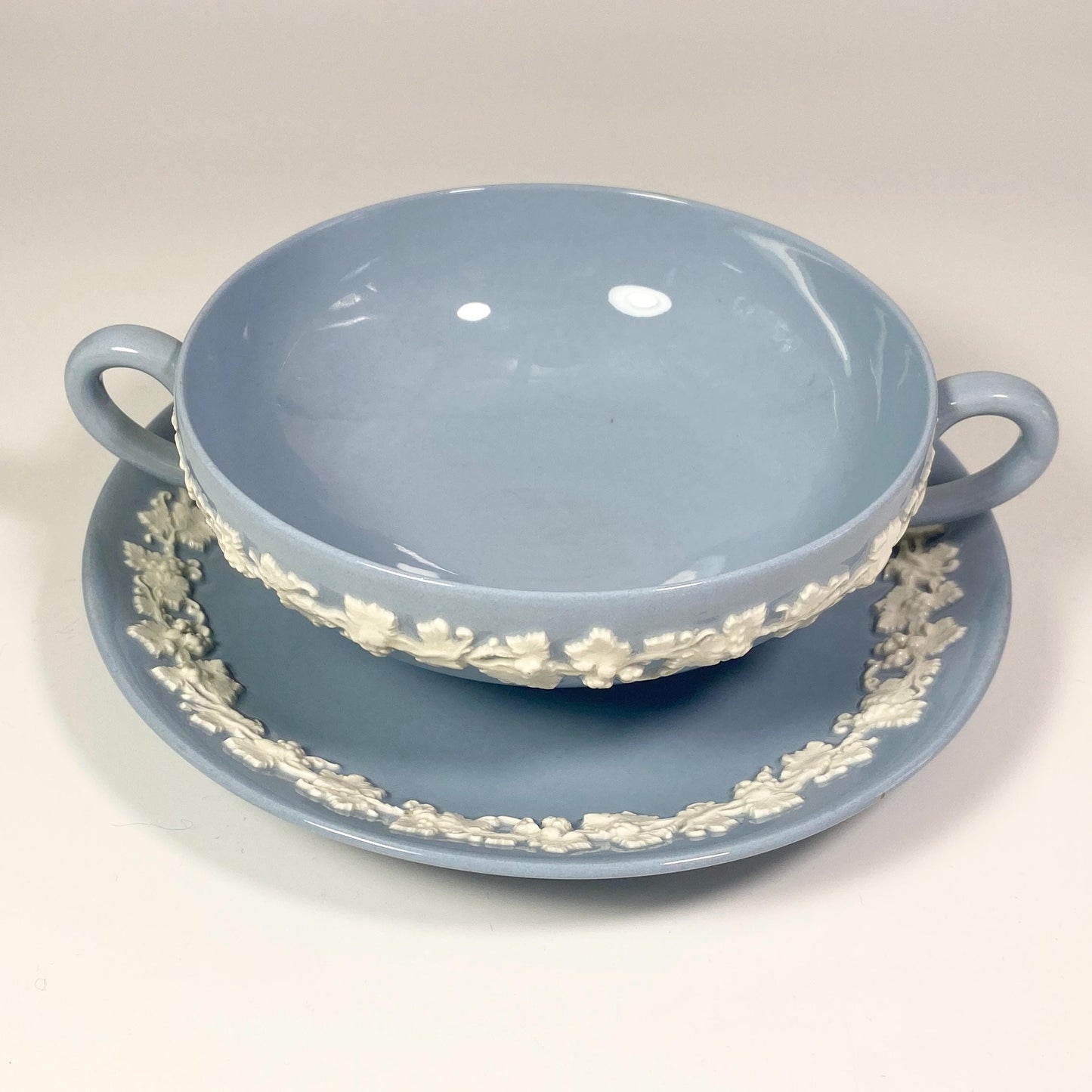 1950s Wedgwood Queens ware Cream Soup Bowls & Saucers Cream On Lavender Blue