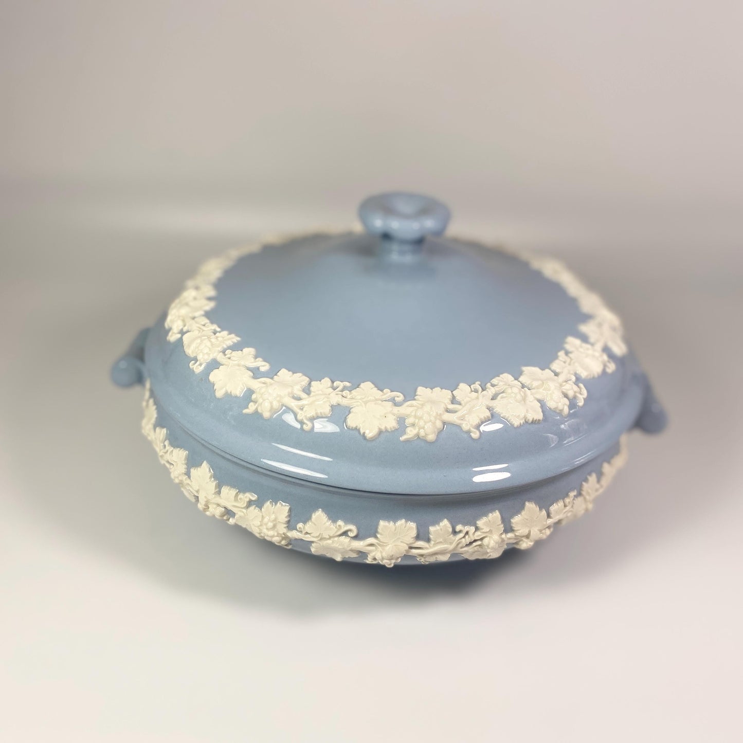 1950s RARE Wedgwood blue Etruria Barlaston blue Queensware platter