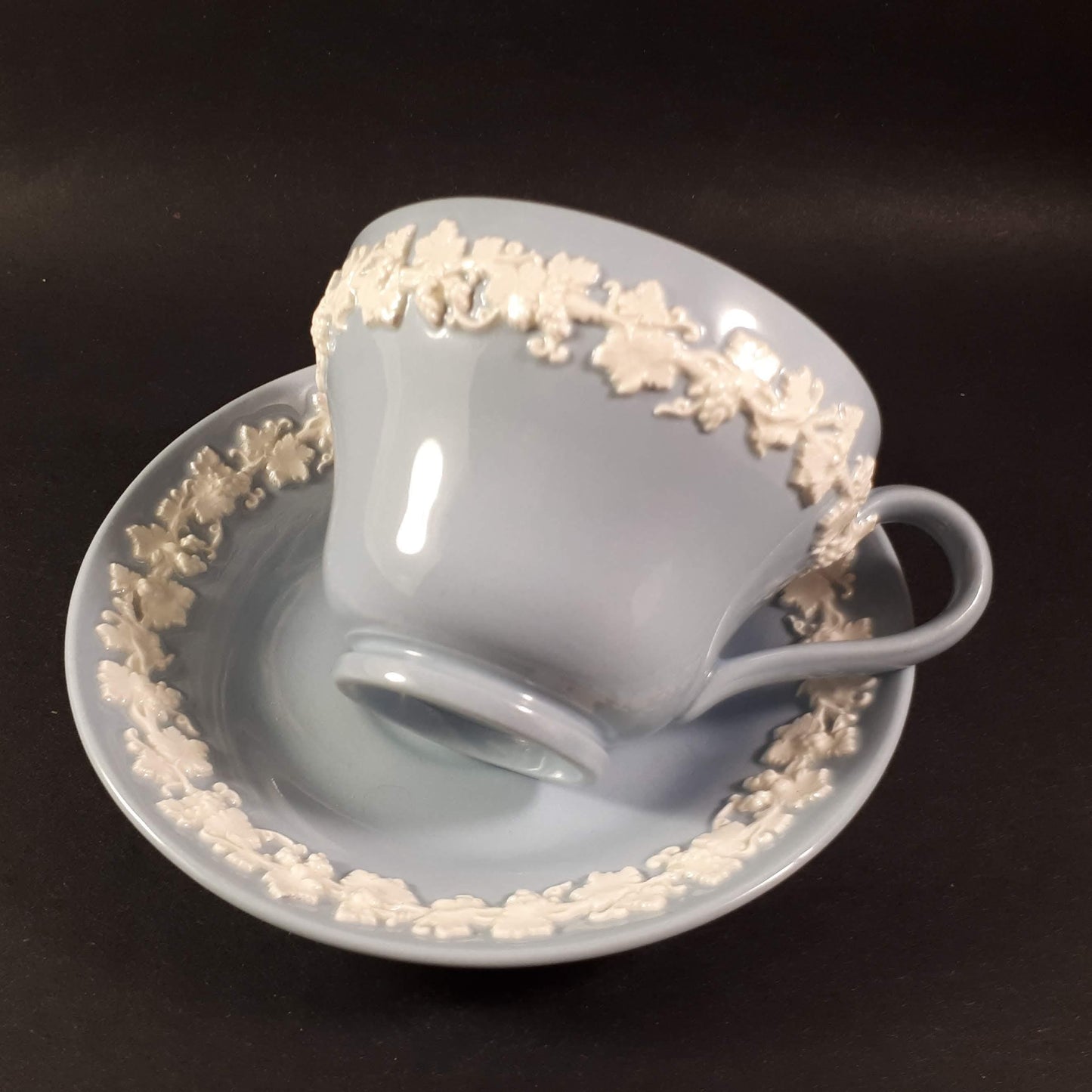 1950s Wedgwood Etruria Barlaston Queensware Cream on Lavender Cup & Saucer Mint