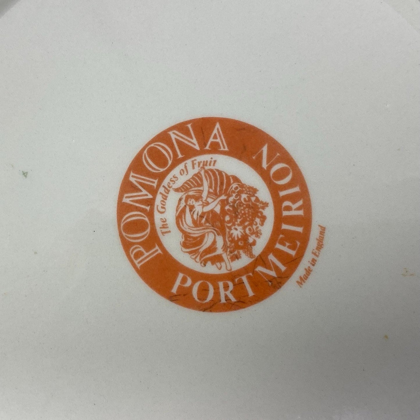 Portmeirion Pomona 8 1/2" Plate The teinton squash pear Made in England