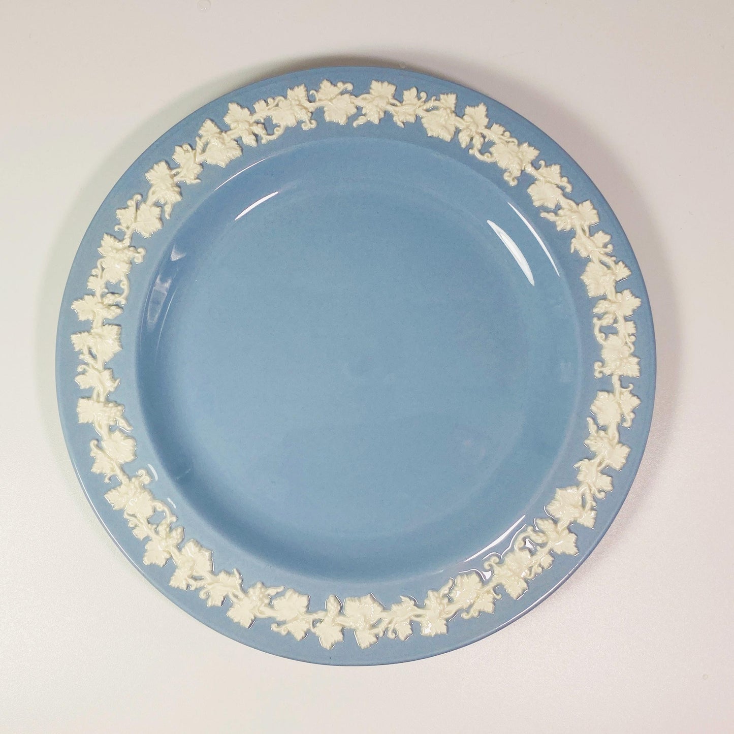 1950s Wedgwood Etruria Embossed Queensware Bread Plate (7/8/10 inch)