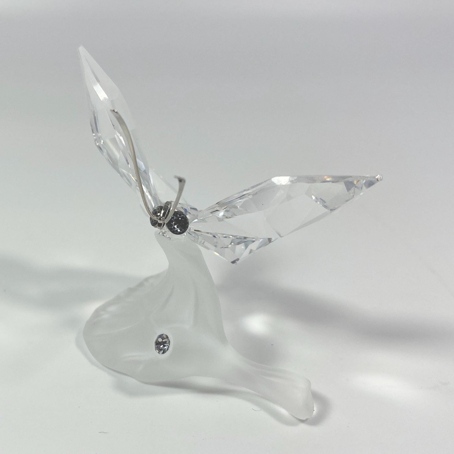 Vtg Swarovski Crystal Butterfly on Frosted Leaf 5103270 Beautiful & Delicate