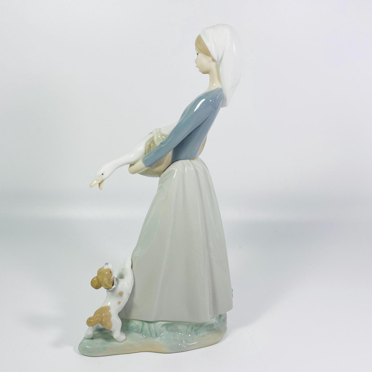 Retired Lladro Girl With Goose And Dog Figurine 4866 10.5” Tall Mint with Box