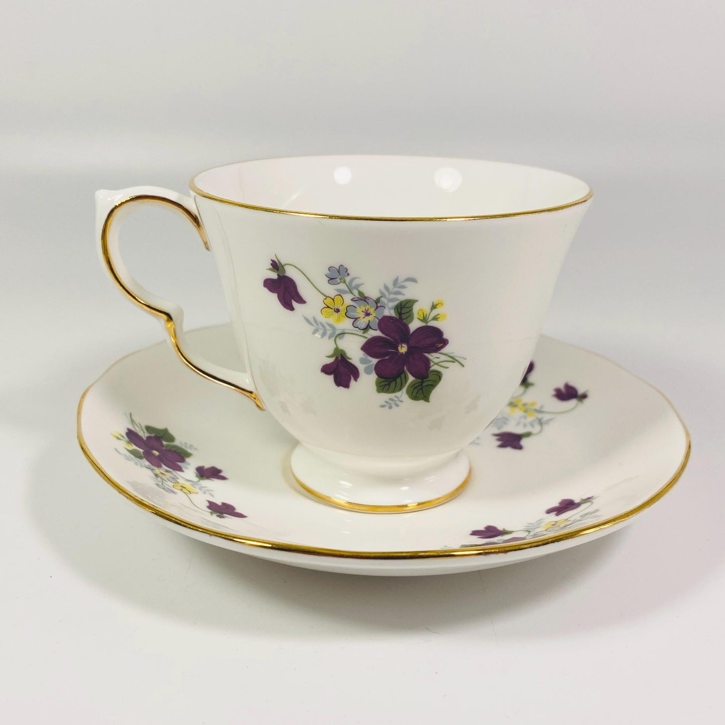 VTG Royal Vale Fine Bone China Tea Cup & Saucer purple gold trim Floral Retro