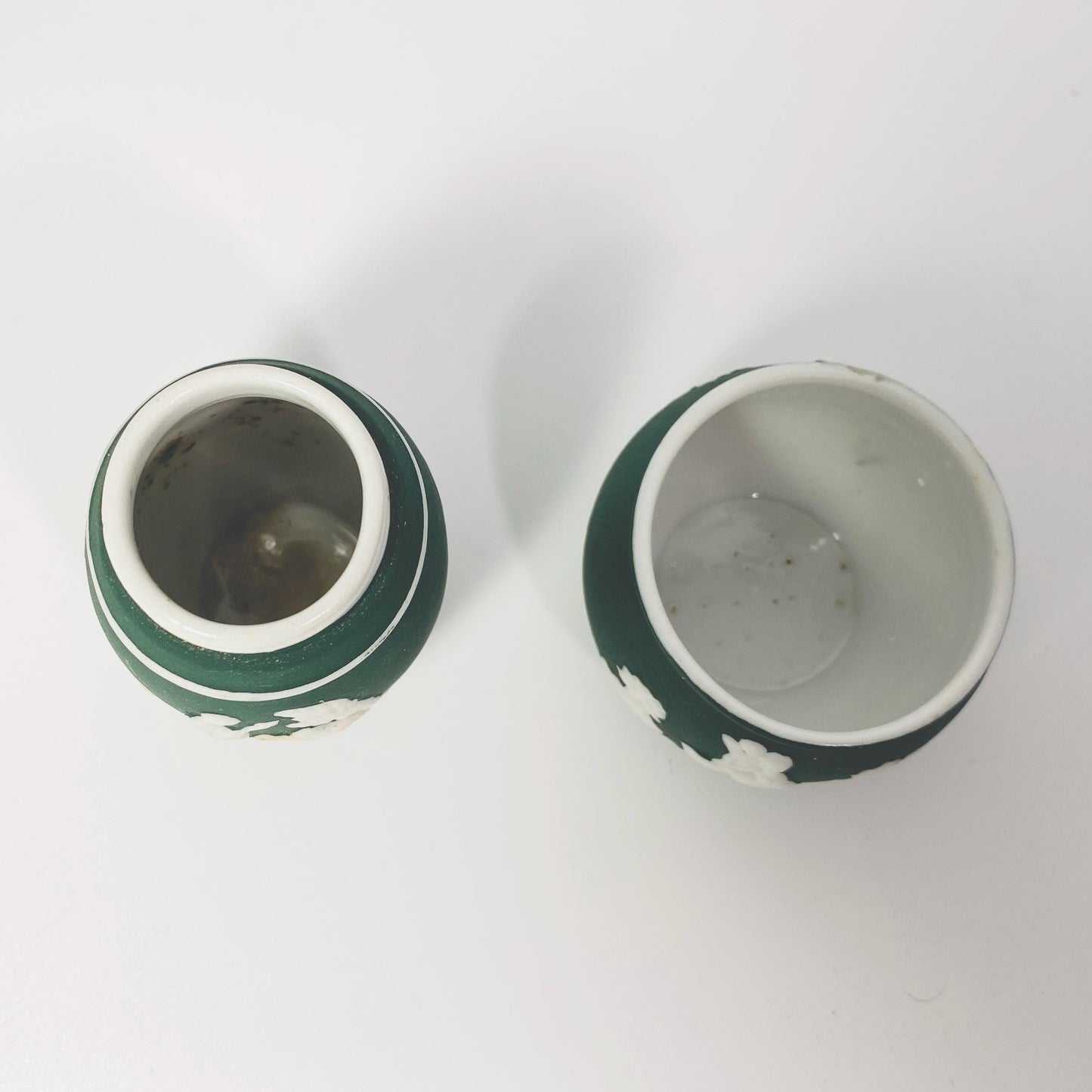 Antique Wedgwood Extremely Rare green unmarked small salt sellers