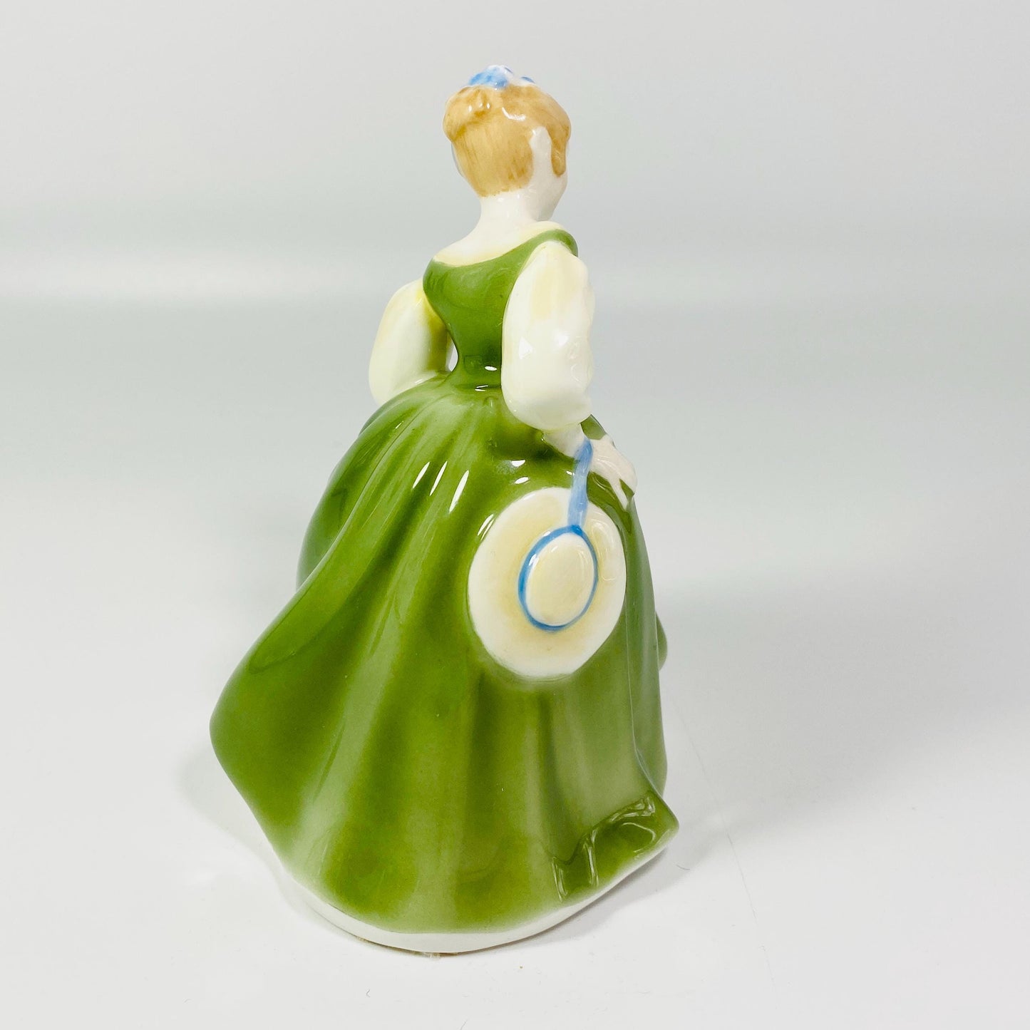 Royal Doulton England Fair Maiden HN2211 Figurine 1966