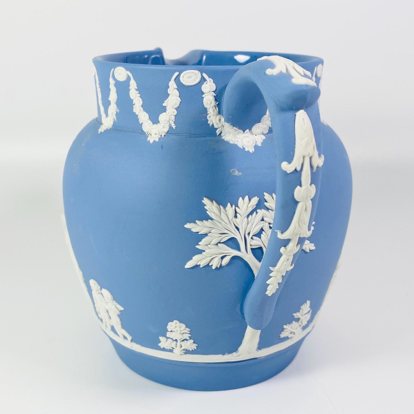 Vintage Wedgwood Jasperware Pitcher Creamer Jug Garland Trim 5” Blue 1959