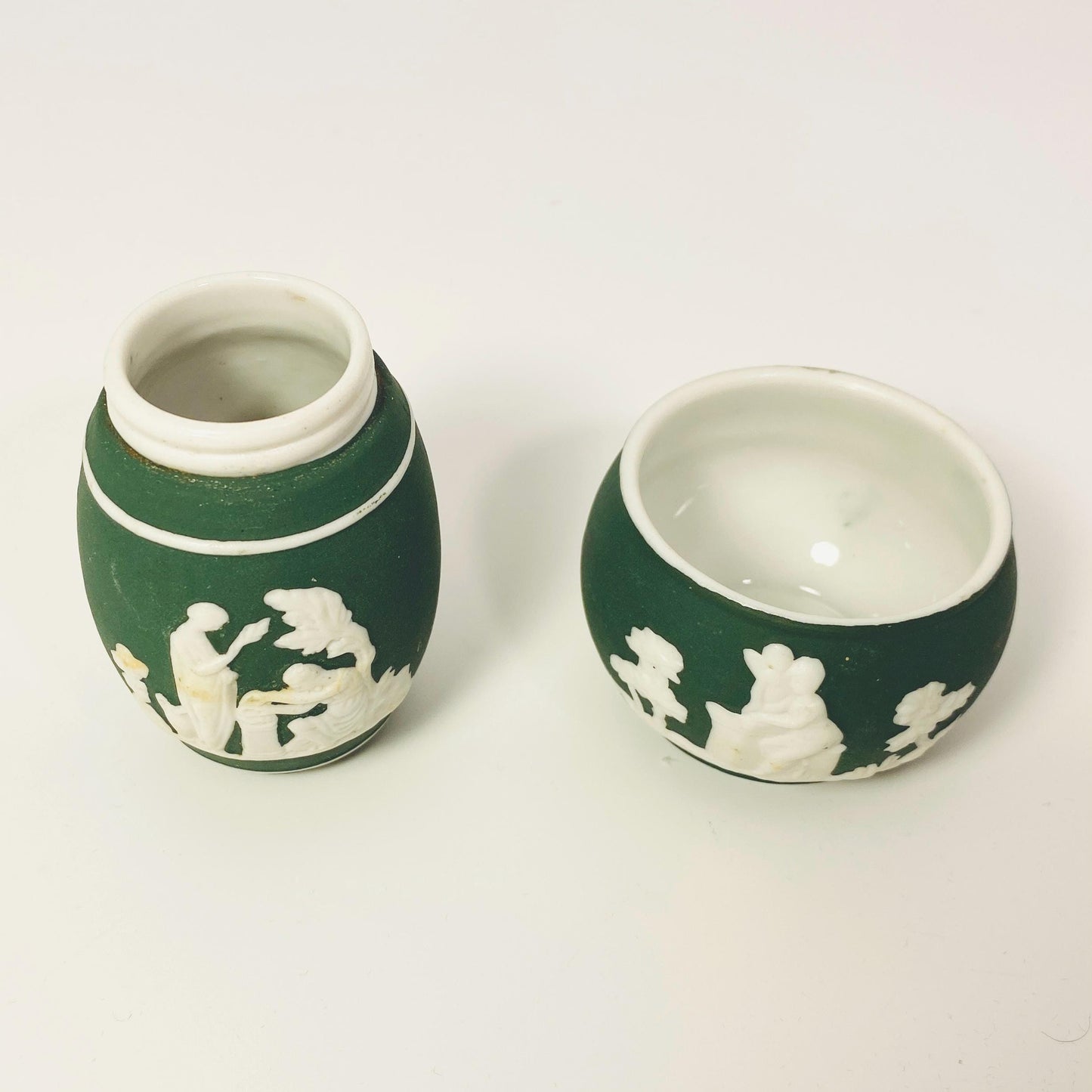 Antique Wedgwood Extremely Rare green unmarked small salt sellers