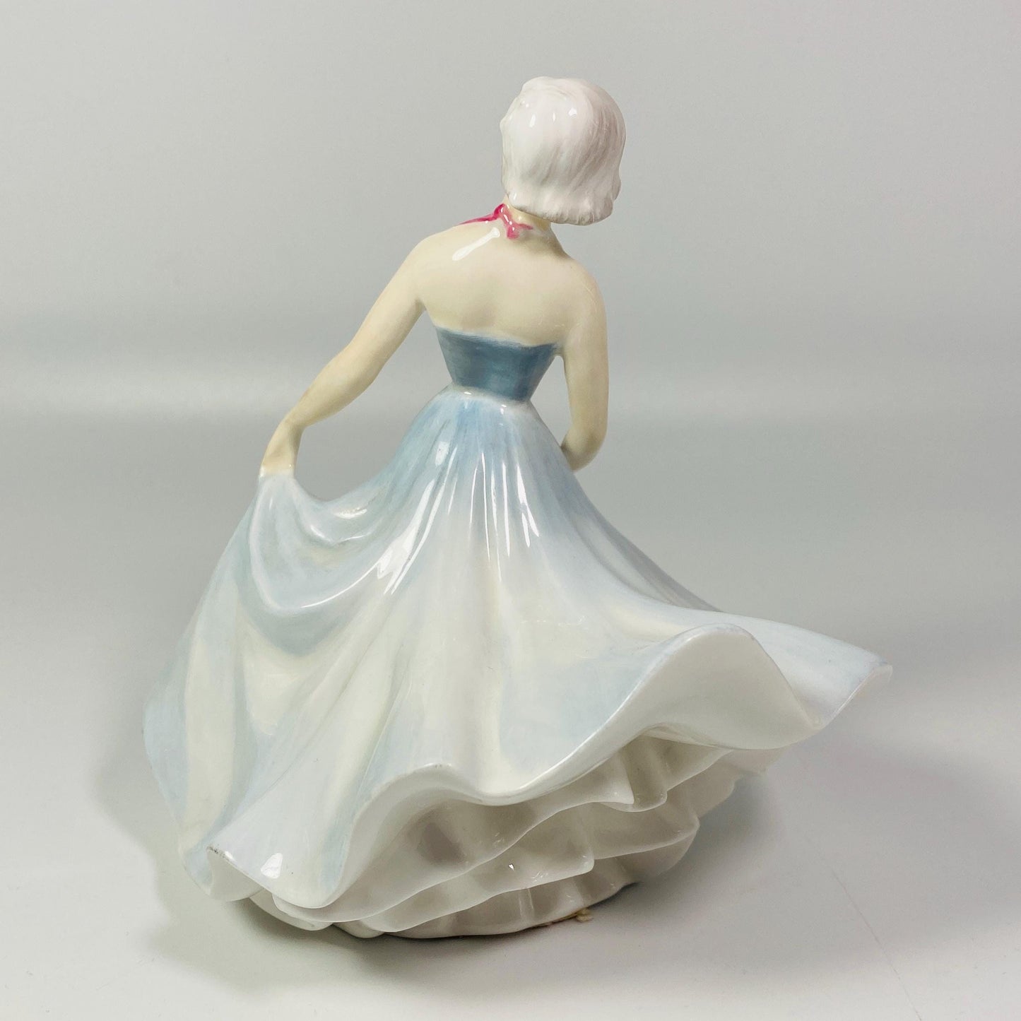 Royal Doulton PIROUETTE HN 2216 Year 1958 Lady Figurine