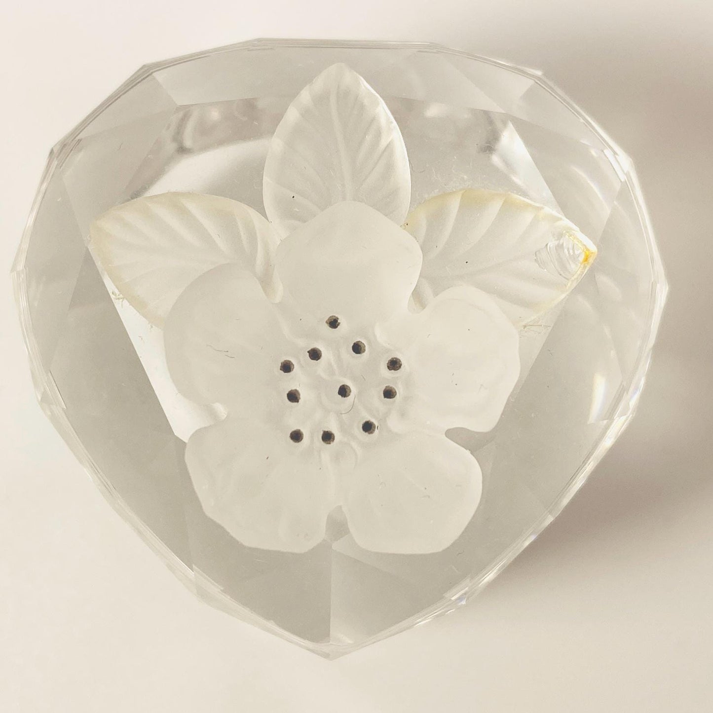 Rare VTG SWAROVSKI CRYSTAL Heart Shaped Jewelry Ring Box Frosted Flower Lid