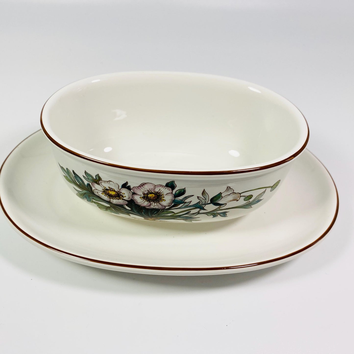 Villeroy & Boch Botanica Ranunculus Glacialis Oval Bowl with Attached Plate