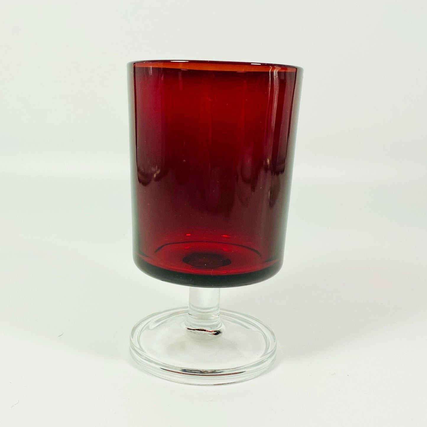 Luminarc Cavalier France Ruby Red Wine Glass 4 1/2”; 5 oz; Set of 2