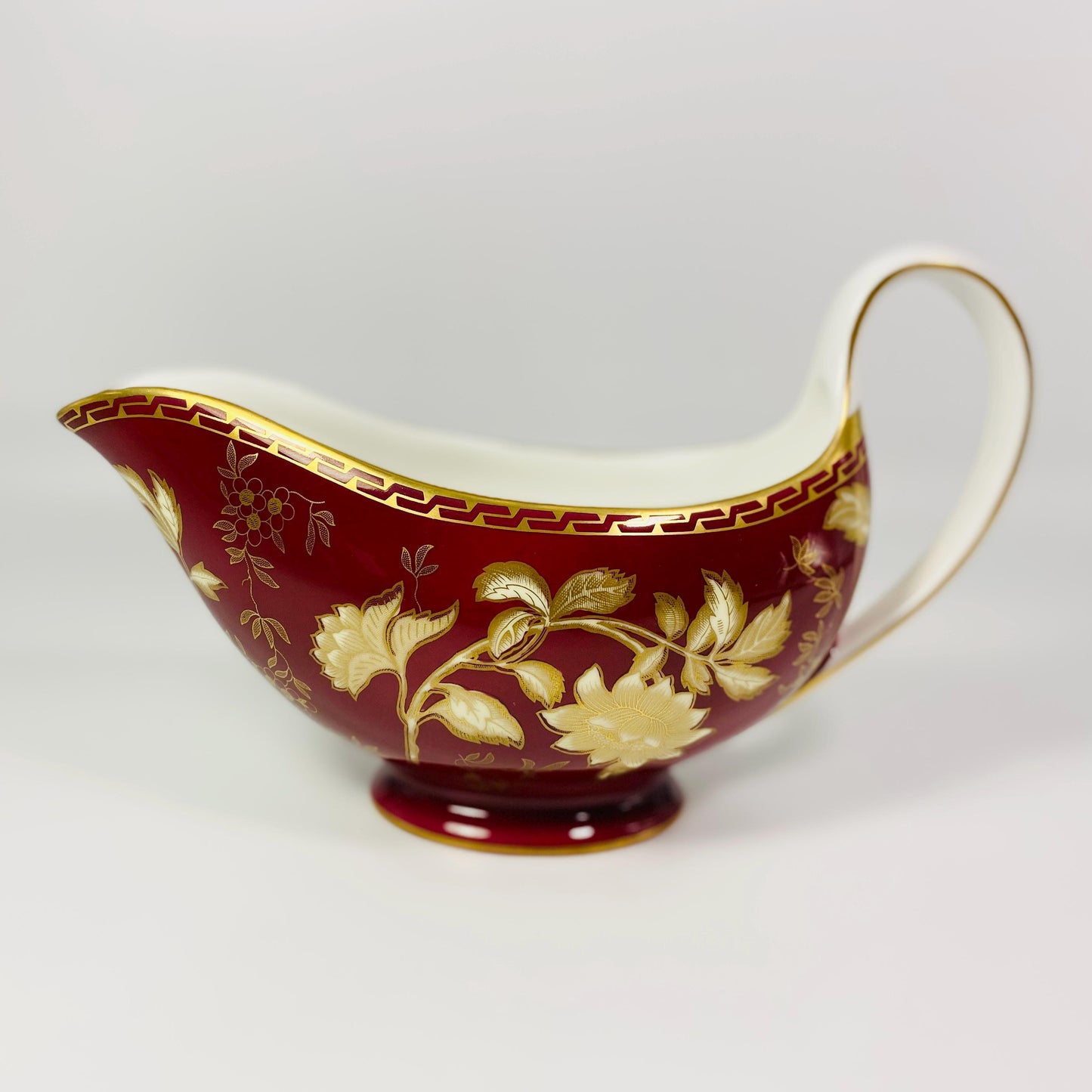 RARE !! Wedgwood Ruby Red Tonquin gravy boat and matching tray-Made in England