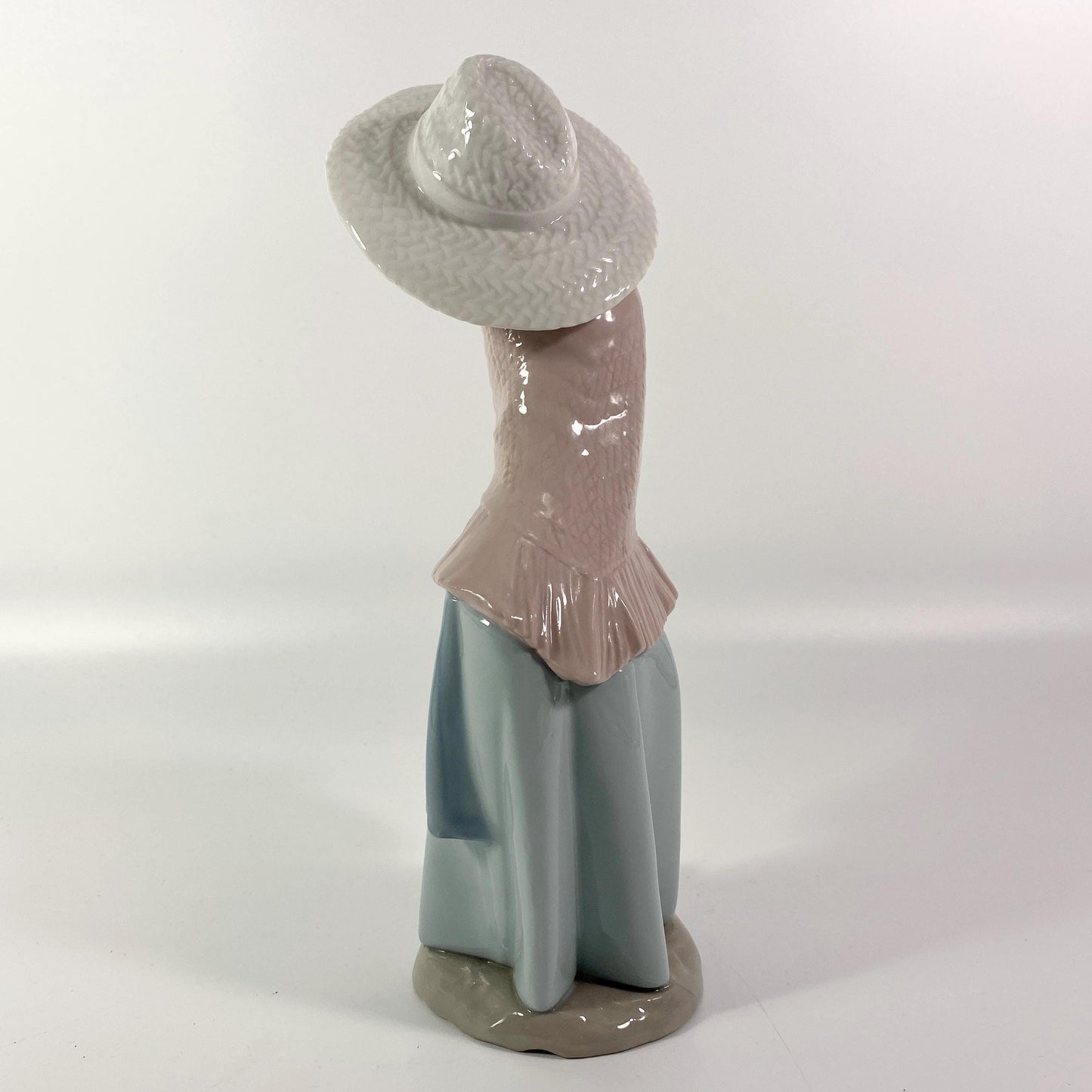 LLadro Nao Girl in Pink Poncho & Bonnet 9" inches pretty figurine