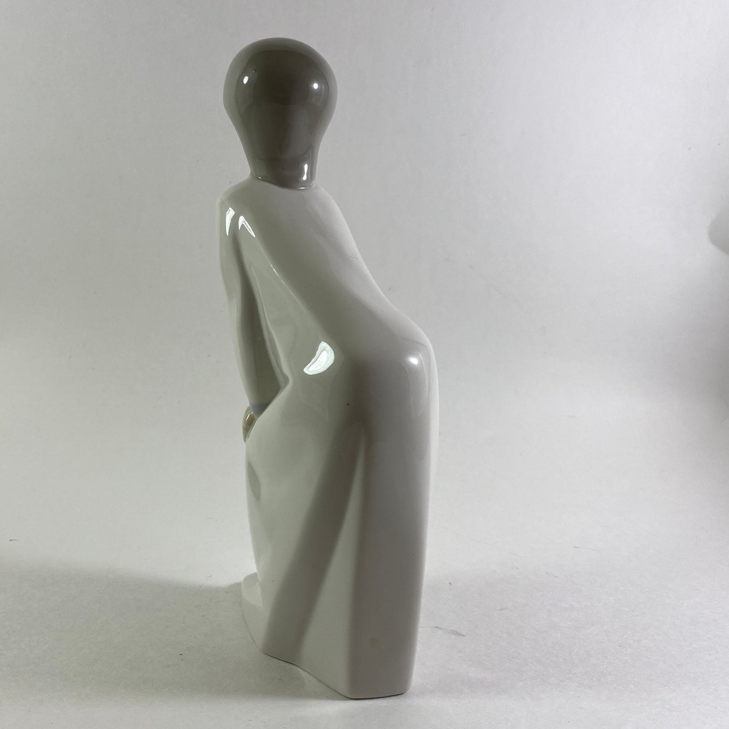 Lladro 1980s retired Porcelain Figurine Girl Kissing Leaning Girl