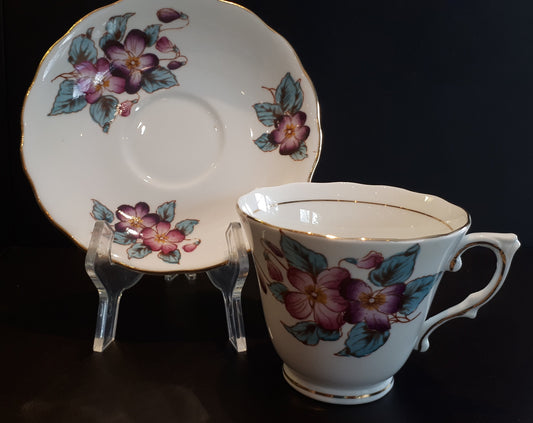 Colclough Bone China TeaCup and Saucer bright floral 6630